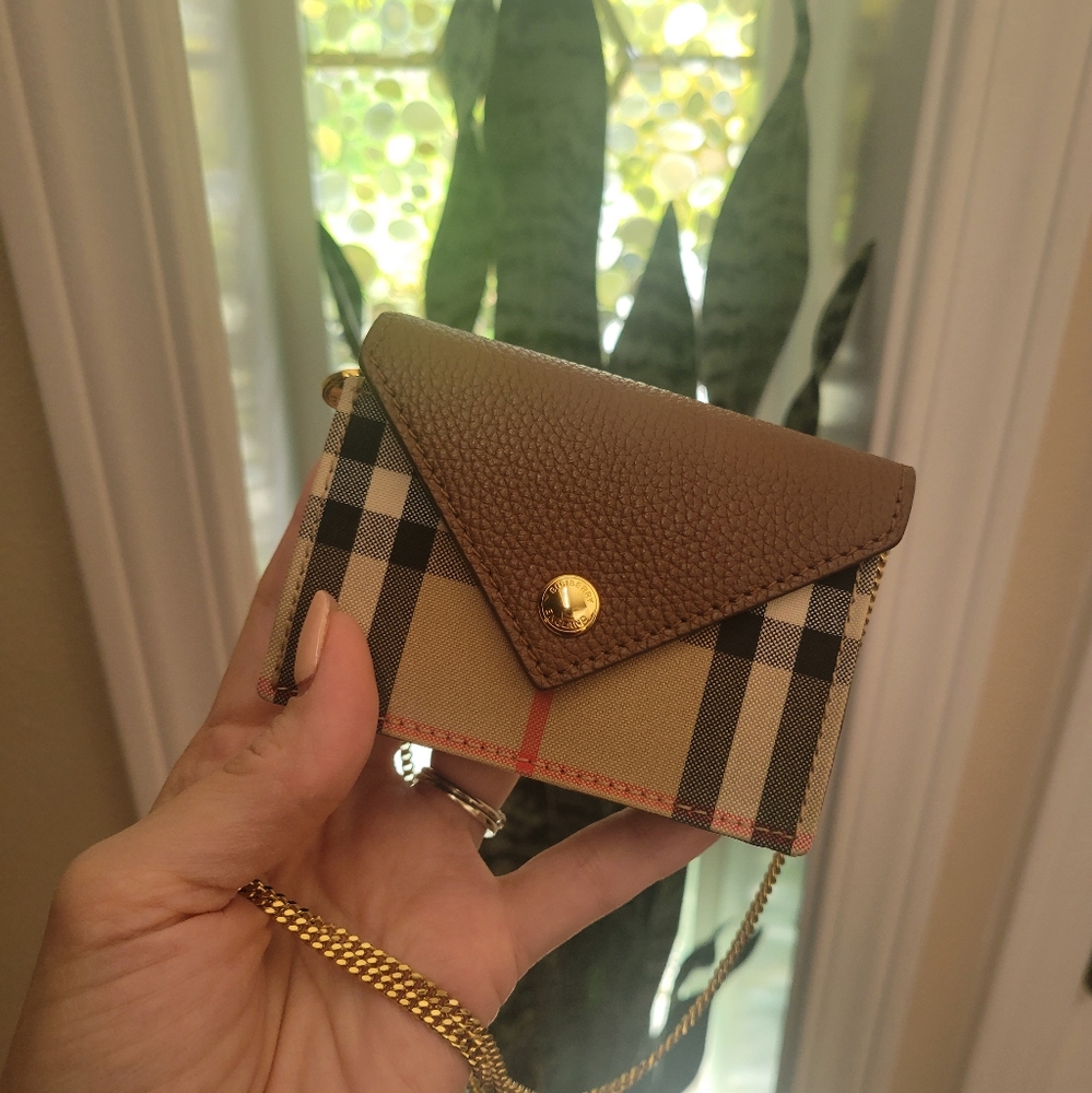 Burberry mini purse/wallet